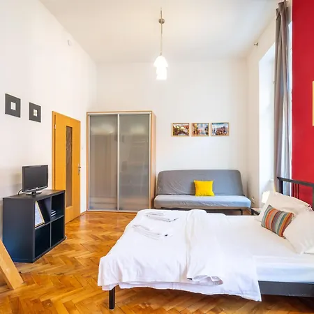 Apartment Royal Road *