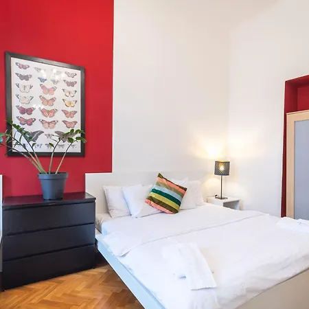 Apartment Royal Road *