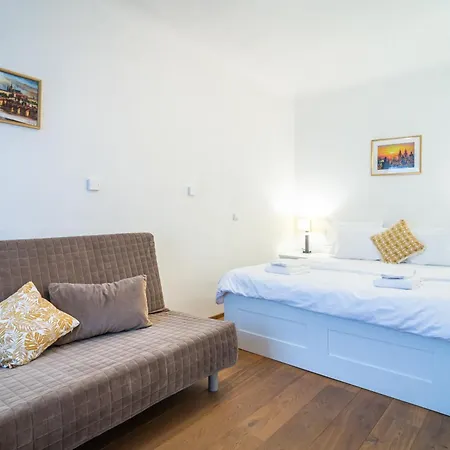Apartment Royal Road *