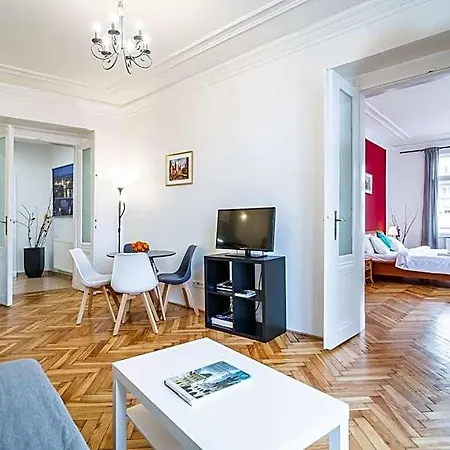 Apartment Royal Road