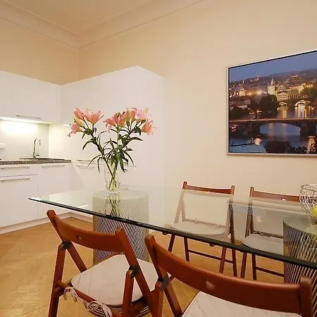 ロイヤル ロード レジデンス * プラハ