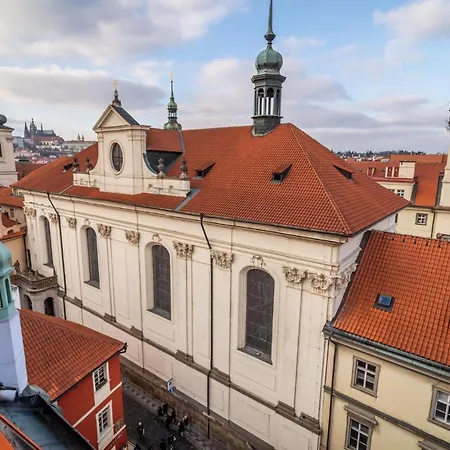 Royal Road Apartment Prague