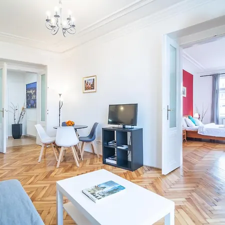 Royal Road Apartment Prag